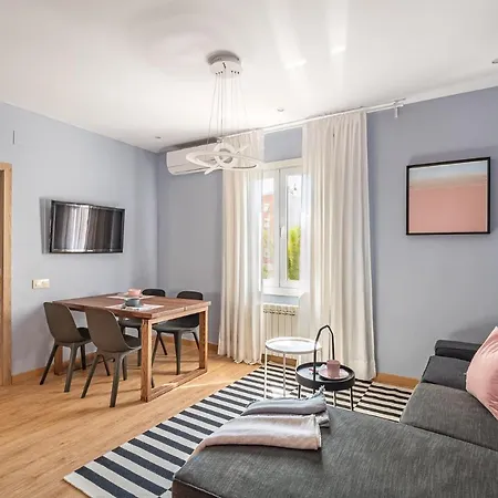 Three Bedrooms Apartment-2